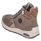 Stiefeletten  Braun